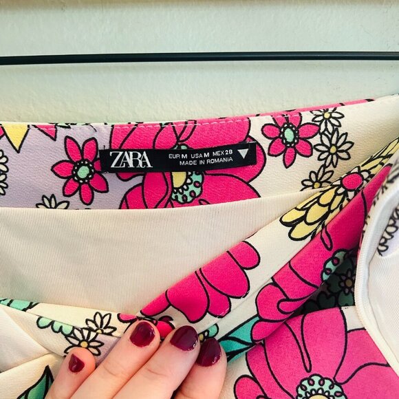 Zara Only One Floral Mini Skirt Size Medium High Rise Pink Purple Flowers Bright - Picture 8 of 10